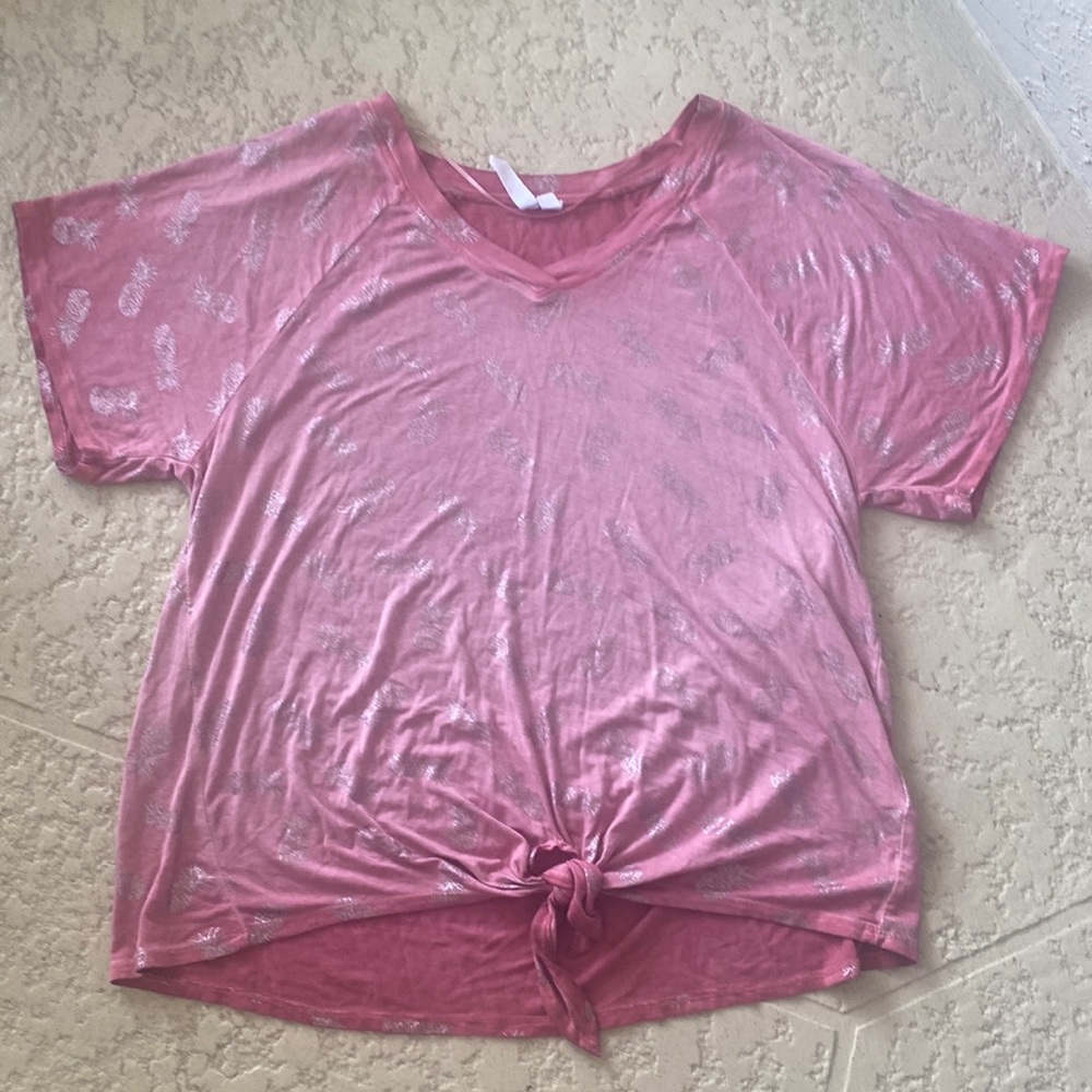 Cable and Gauge Soft Rose V Neck w Pineapples - Picture 1 of 7